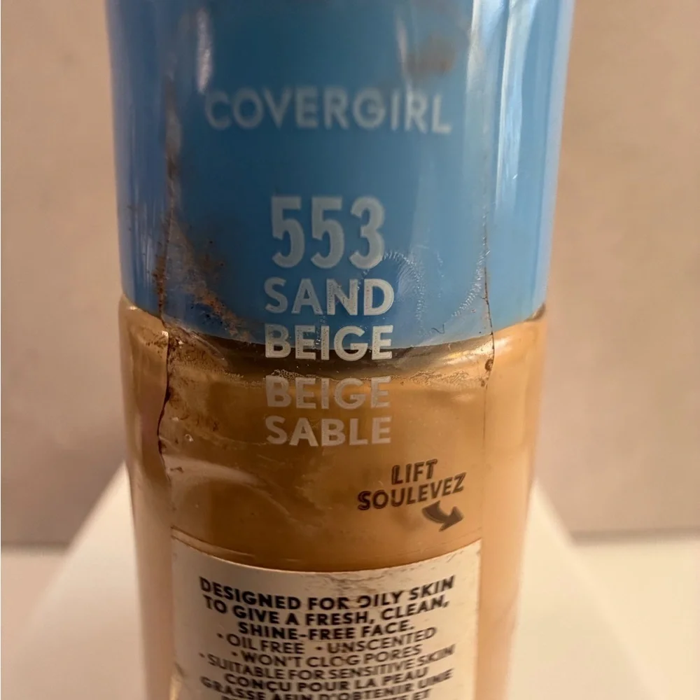 💚4/$10 Covergirl Clean Matte Liquid Foundation - Sand Beige
